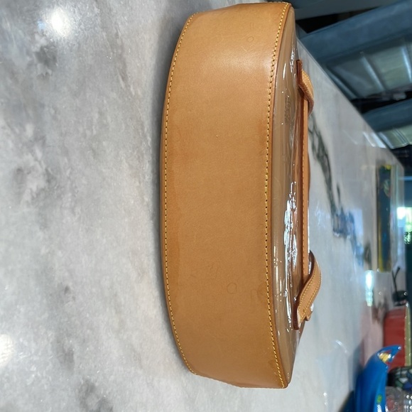 LOUIS VUITTON NOISETTE MONOGRAM VERNIS BISCAYNE BAY Shoulder Bag France 2005 - Picture 14 of 17